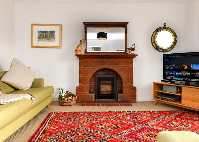 Pass The Keys Summer Hill 3 Bed Overlooking Caswell Bay